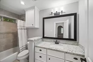 1307 Story St, Houston, TX 77055 - Photo 33