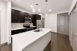 1111 N Durham Dr, Houston, TX 77008 - Photo 3