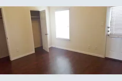 5548 Plantation Forest Drive, Katy, TX 77449 - Photo 5