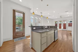 931 W 23rd St, Houston, TX 77008 - Photo 11