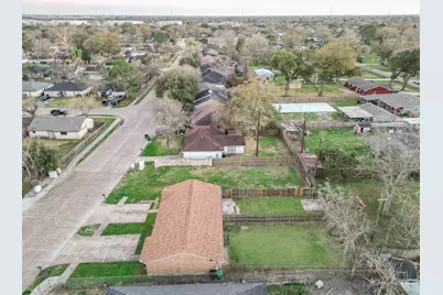 15216 Wickbriar Drive, Houston, TX 77053 - Photo 37