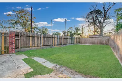 15216 Wickbriar Drive, Houston, TX 77053 - Photo 31