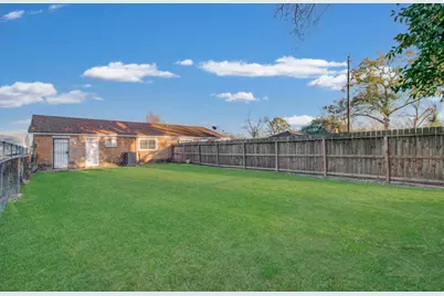 15216 Wickbriar Drive, Houston, TX 77053 - Photo 15