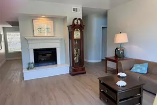 517 Mariners Dr, League City, TX 77565 - Photo 5