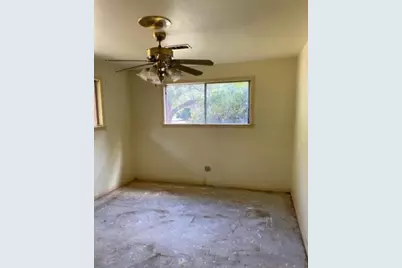 1002 S College Avenue, Cleveland, TX 77327 - Photo 5