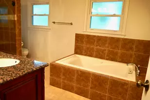 2317 Dorrington St, Houston, TX 77030 - Photo 17