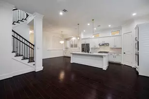 8213 Cabernet Ln, Houston, TX 77055 - Photo 11
