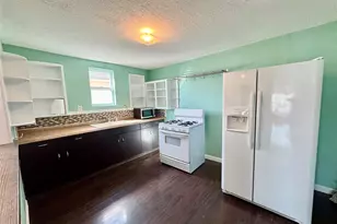 3714 Ave S 1/2, Galveston, TX 77550 - Photo 7