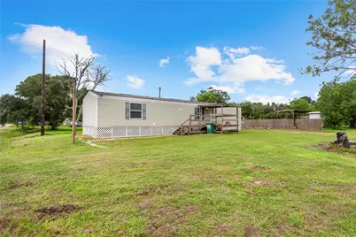 6304 Sexto Street, Brazoria, TX 77422 - Photo 9