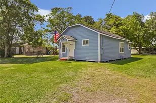 204 Kerry Rd, Highlands, TX 77562 - Photo 3