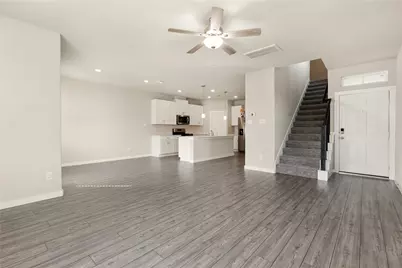 3807 Glossy Lake Drive, Houston, TX 77082 - Photo 9