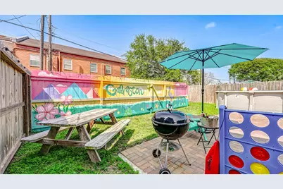 1022 Avenue L, Galveston, TX 77550 - Photo 43