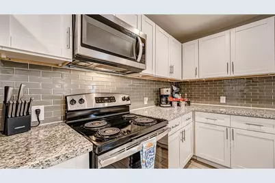 1022 Avenue L, Galveston, TX 77550 - Photo 31