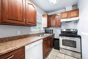 620 6th St, San Leon, TX 77539 - Photo 15