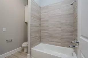 5117 Royal Heath Dr, Houston, TX 77018 - Photo 3