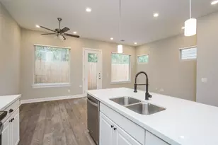 5117 Royal Heath Dr, Houston, TX 77018 - Photo 9