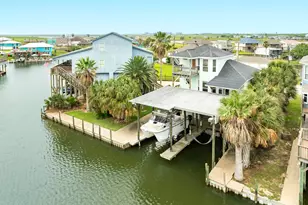 139 Driftwood Rd, Freeport, TX 77541 - Photo 7