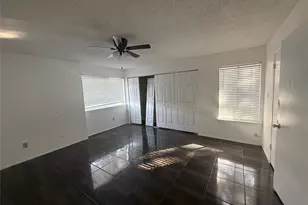 8498 Dairy View Ln, Houston, TX 77072 - Photo 11