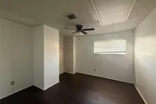 8498 Dairy View Ln, Houston, TX 77072 - Photo 13