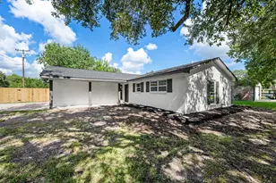 523 Lazy Ln, Brazoria, TX 77422 - Photo 41