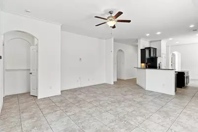 637 Maple Point Drive E, Conroe, TX 77301 - Photo 19