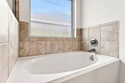 637 Maple Point Drive E, Conroe, TX 77301 - Photo 25