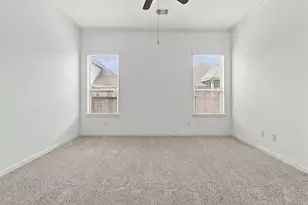 637 Maple Point Dr E, Conroe, TX 77301 - Photo 21