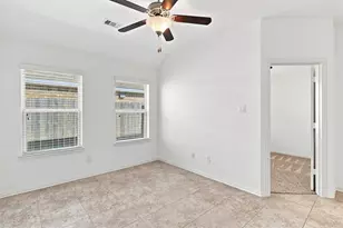 637 Maple Point Dr E, Conroe, TX 77301 - Photo 37