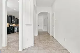637 Maple Point Dr E, Conroe, TX 77301 - Photo 3
