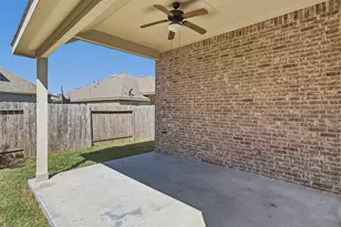 637 Maple Point Dr E, Conroe, TX 77301 - Photo 45