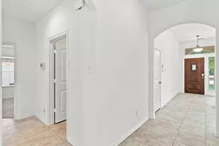 637 Maple Point Dr E, Conroe, TX 77301 - Photo 29