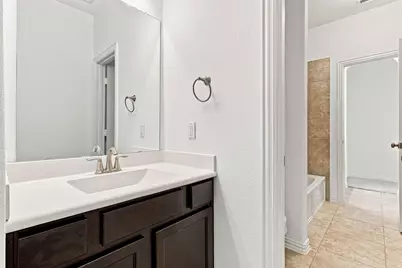 637 Maple Point Drive E, Conroe, TX 77301 - Photo 29