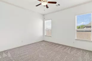 637 Maple Point Dr E, Conroe, TX 77301 - Photo 21