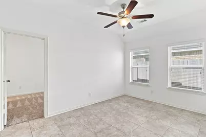637 Maple Point Drive E, Conroe, TX 77301 - Photo 39