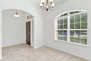 637 Maple Point Dr E, Conroe, TX 77301 - Photo 7