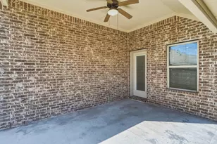 637 Maple Point Dr E, Conroe, TX 77301 - Photo 43
