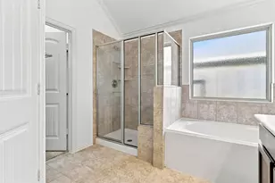 637 Maple Point Dr E, Conroe, TX 77301 - Photo 27