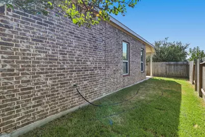 637 Maple Point Drive E, Conroe, TX 77301 - Photo 47