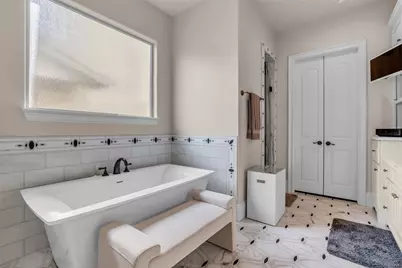 4608 Maple Street, Bellaire, TX 77401 - Photo 29