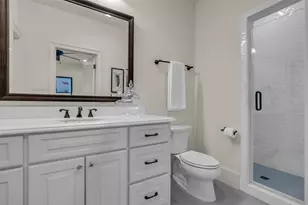 4608 Maple St, Bellaire, TX 77401 - Photo 39