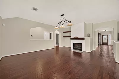 4926 Quiet Canyon Drive, Friendswood, TX 77546 - Photo 9
