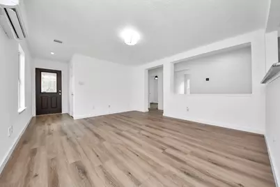 7251 Liberty Tree Lane, Houston, TX 77049 - Photo 5