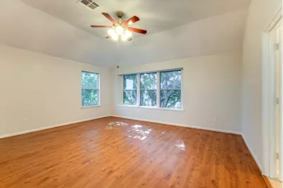 1907 Glen Eden Court, Sugar Land, TX 77498 - Photo 31