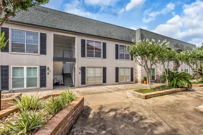 1800 Stoney Brook Drive #205, Houston, TX 77063 - Photo 3