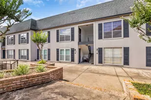 1800 Stoney Brook Dr, Houston, TX 77063 - Photo 1