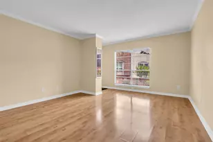 1800 Stoney Brook Dr, Houston, TX 77063 - Photo 5