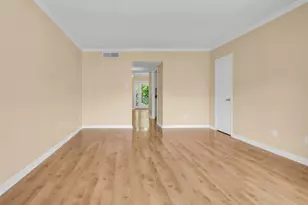 1800 Stoney Brook Dr, Houston, TX 77063 - Photo 7