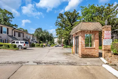 1800 Stoney Brook Drive #205, Houston, TX 77063 - Photo 23