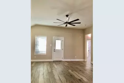 2075 Briar Grove Drive, Conroe, TX 77301 - Photo 9