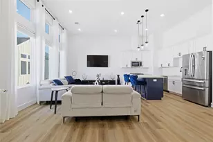 107 W Whitney St, Houston, TX 77018 - Photo 3